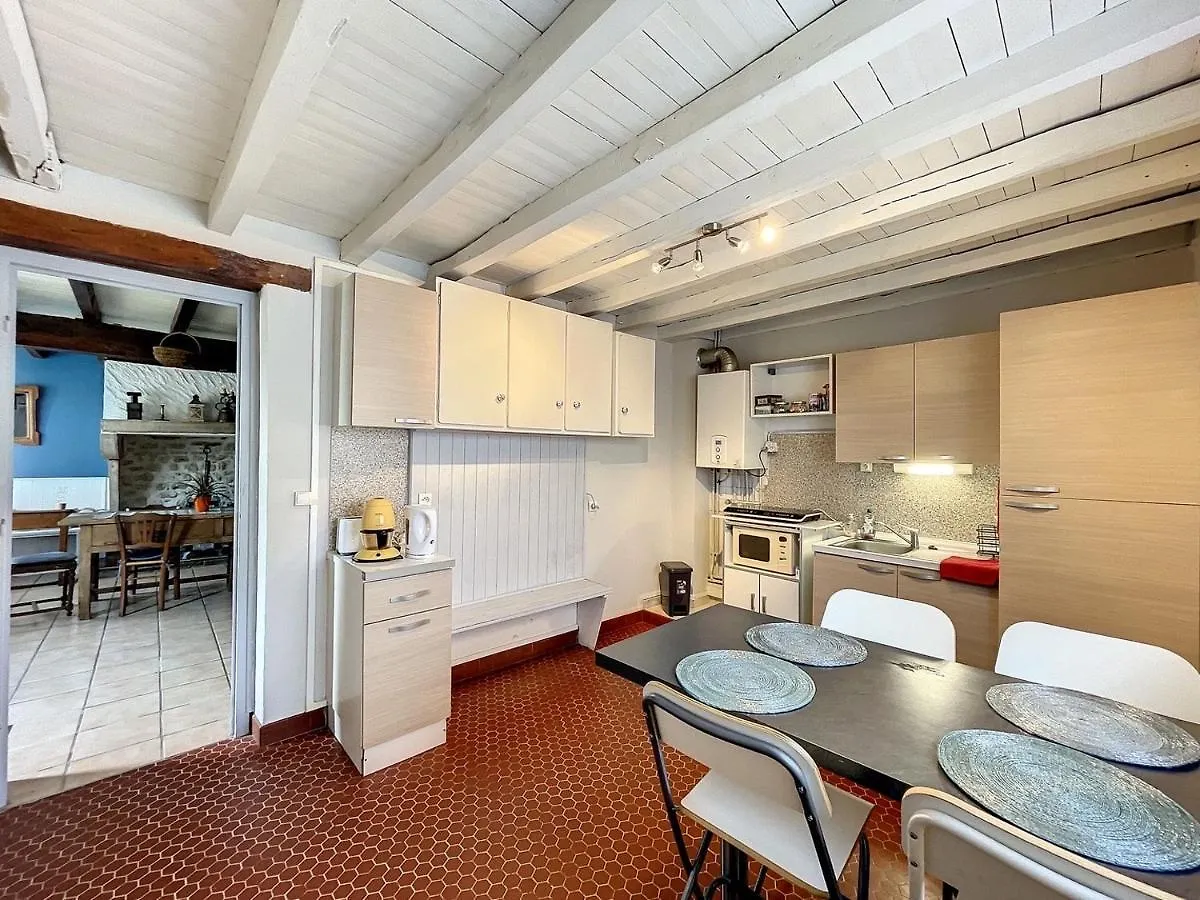Appartement Independant Plein De Charme 2 Chambres Gannat Apartman